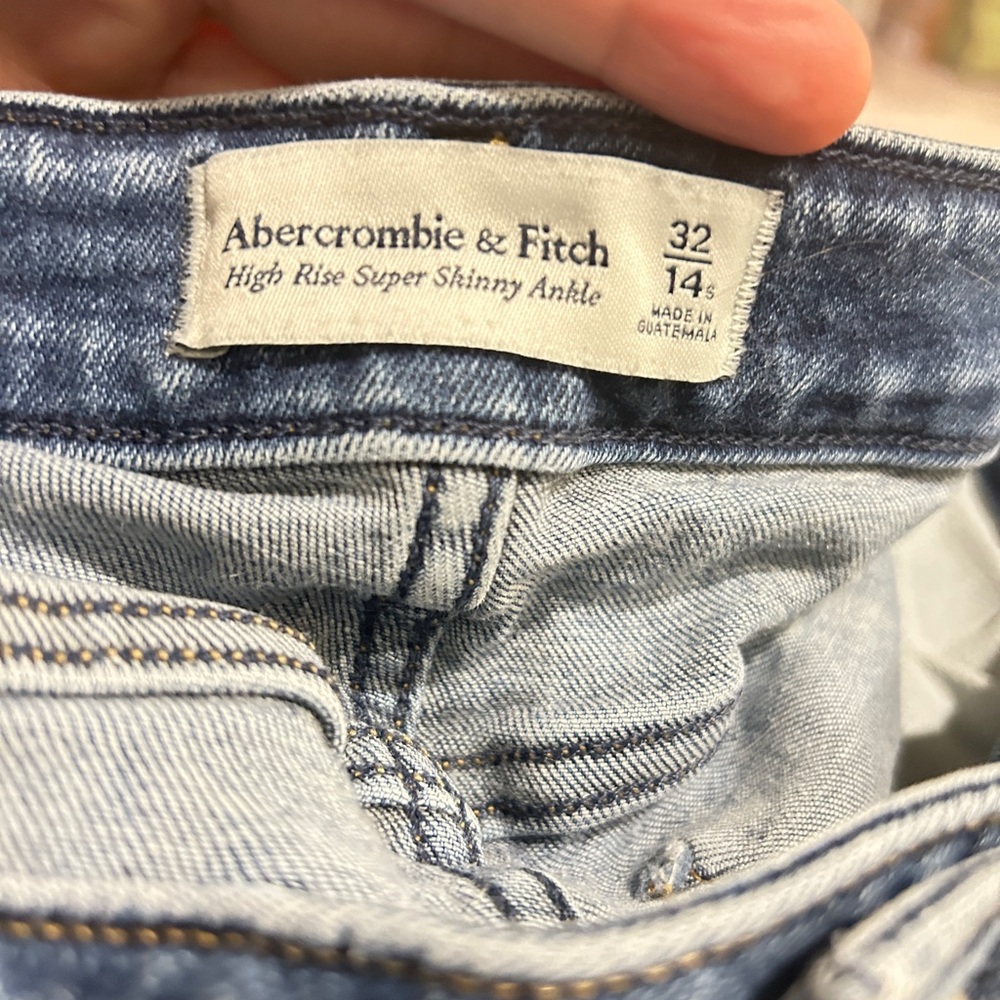 Abercrombie Fitch Blue Jeans Womens 32 14 High Rise Button Fly Distressed Ankle - Picture 5 of 7